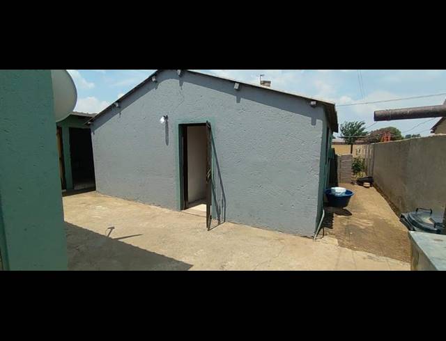 2 BEDROOM HOUSE FOR SALE IN MAPETLA